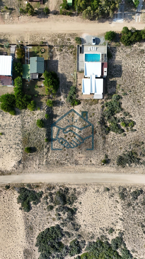 Terreno ID.1200/Vendo-en-Primera-Línea-del-Mar-2450-M2 - Vendo en Primera Línea del Mar 2450 M2