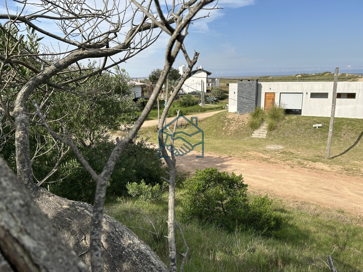 Terreno ID.1201/Vendemos-Terrenos-(3)-de-1366-M2-a-100-mts-de-la-playa-de-Ocean-Park - Vendemos Terrenos (3) de 1366 M2 a 100 mts de la playa de Ocean Park
