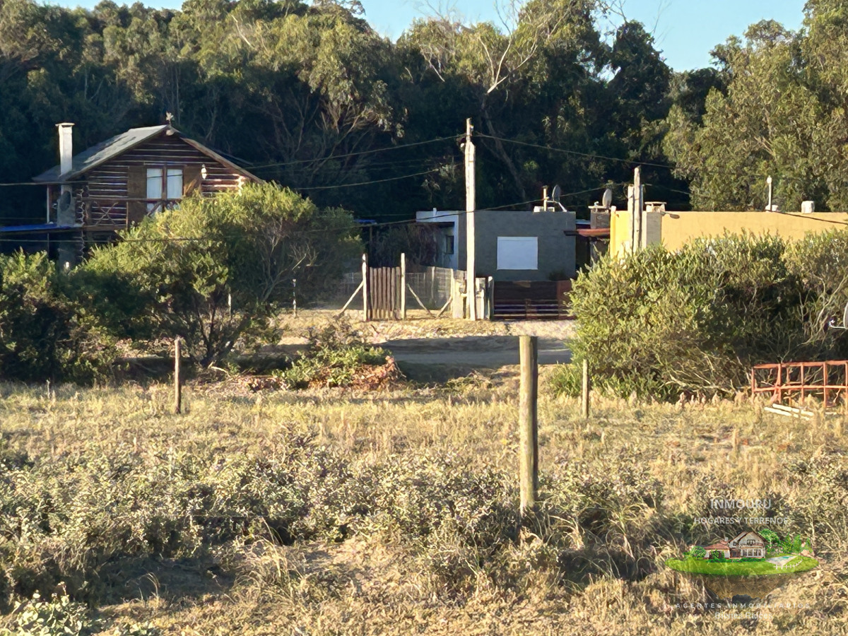 Terreno ID.546 - Vendo en Primera Línea del Mar 2450 M2