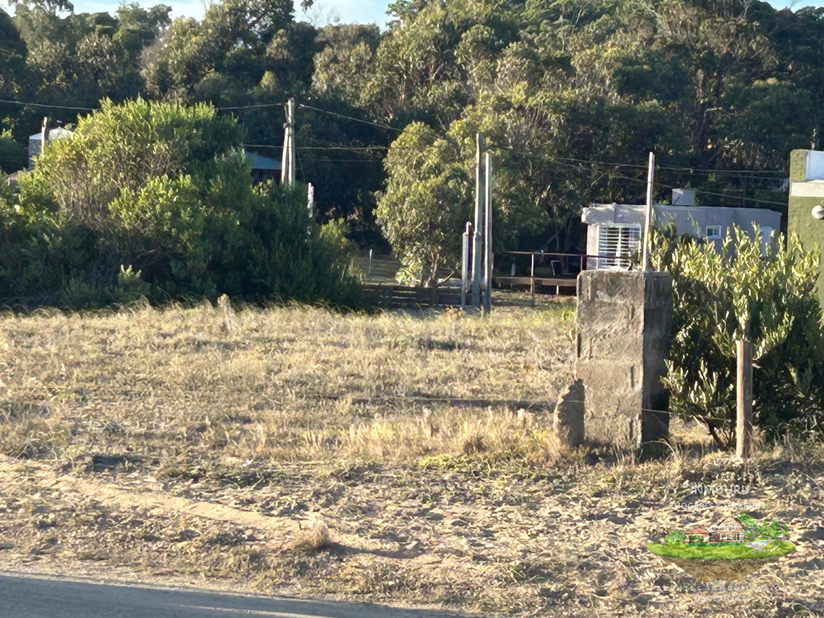 Terreno ID.546 - Vendo en Primera Línea del Mar 2450 M2