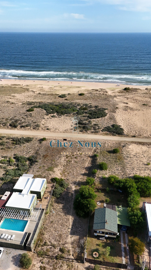 Terreno ID.423 - Vendo en Primera Línea del Mar 2450 M2