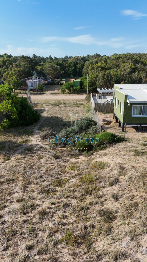Terreno ID.423 - Vendo en Primera Línea del Mar 2450 M2