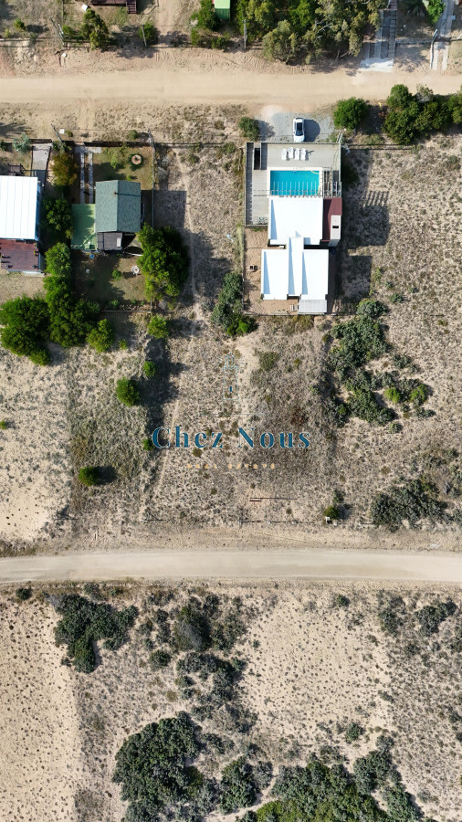 Terreno ID.423 - Vendo en Primera Línea del Mar 2450 M2