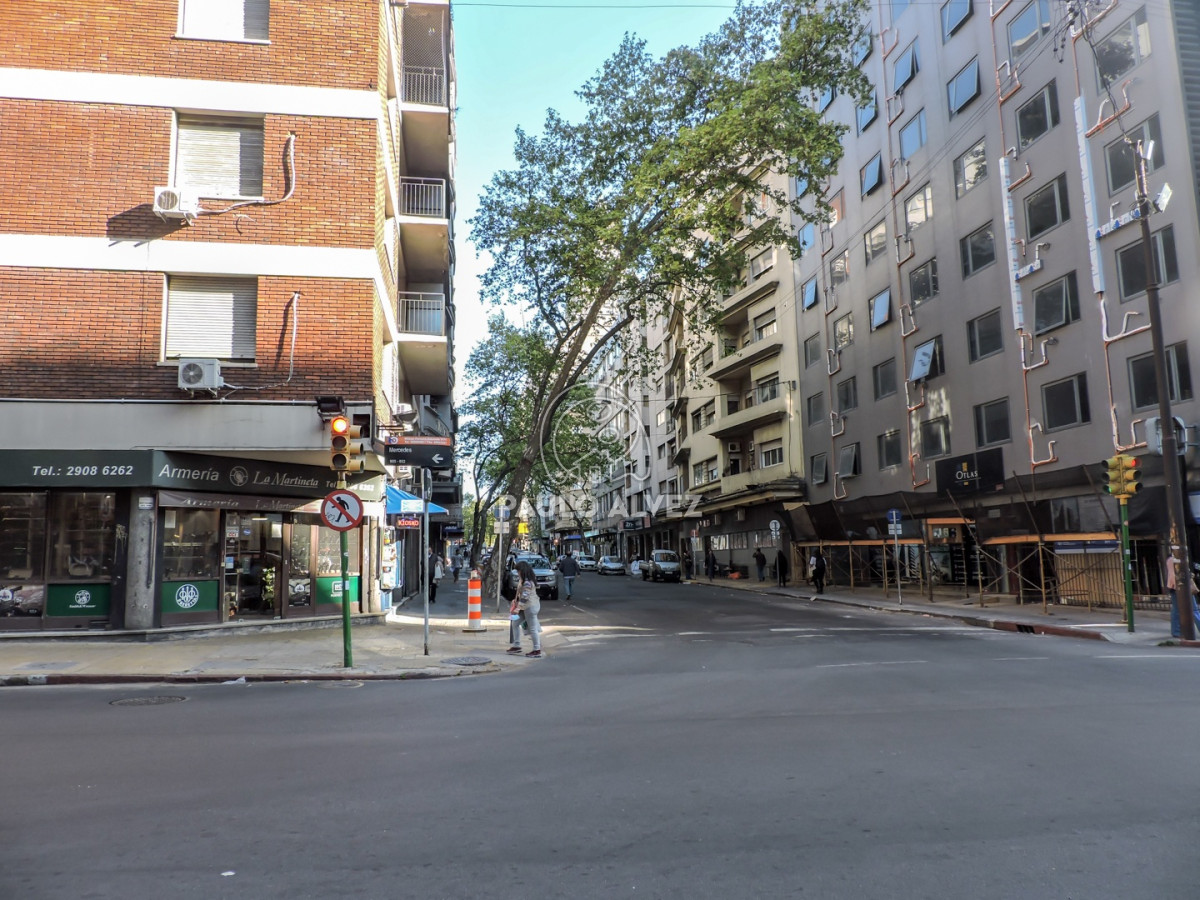 Centro Montevideo - GoPunta - Portal Inmobiliario de Punta del Este - Maldonado