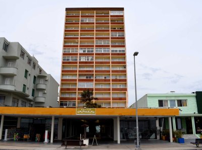 Apartamento frente al mar, en la ciudad de Piriápolis. A minutos del Puerto y de todos sus comercios. 