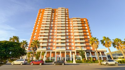 Edificio La Riviera 301- Frente al mar, inigualable vista a los maravillosos atardeceres. 