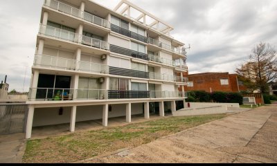 Portofino 005 - apartamento en el centro de Piriápolis a metros del mar