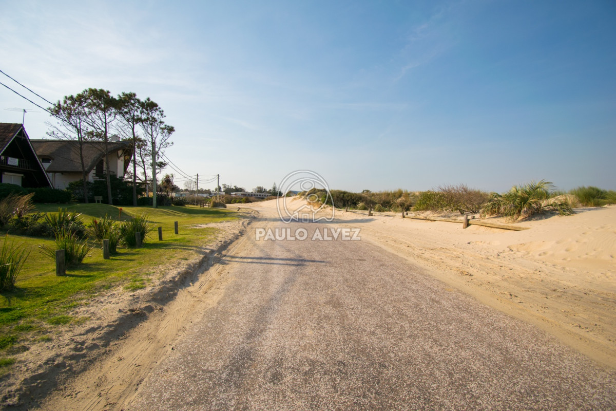 Playa Hermosa - GoPunta - Portal Inmobiliario de Punta del Este - Maldonado