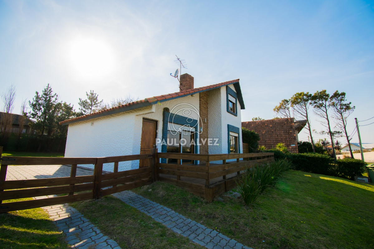 Playa Hermosa - GoPunta - Portal Inmobiliario de Punta del Este - Maldonado