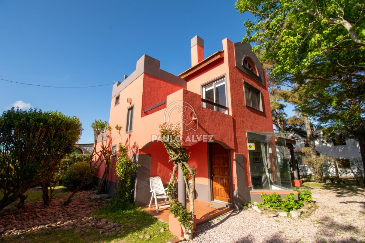 Casa en alquiler temporal, en proa del mar. Piscina compartida .Ideal para disfrutar en familia, 