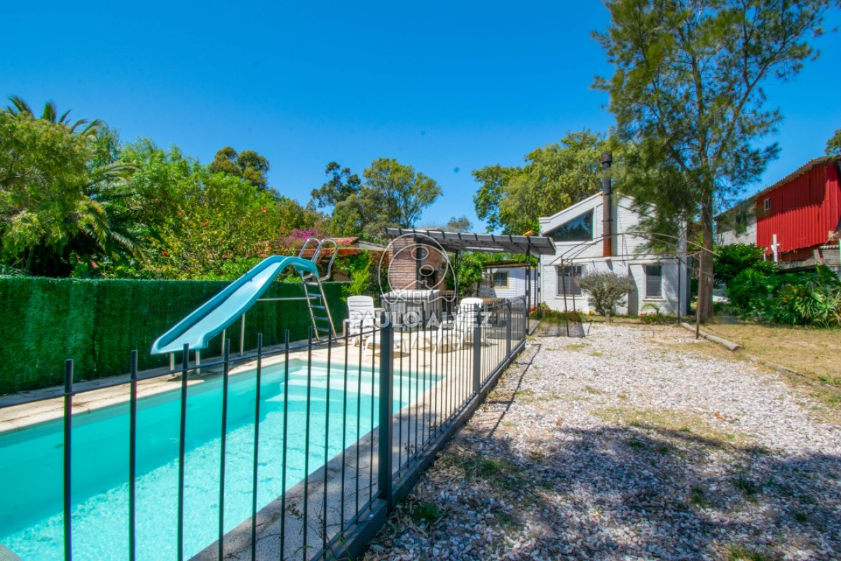 Casa en alquiler temporal, en Playa grande, con piscina climatizada. 