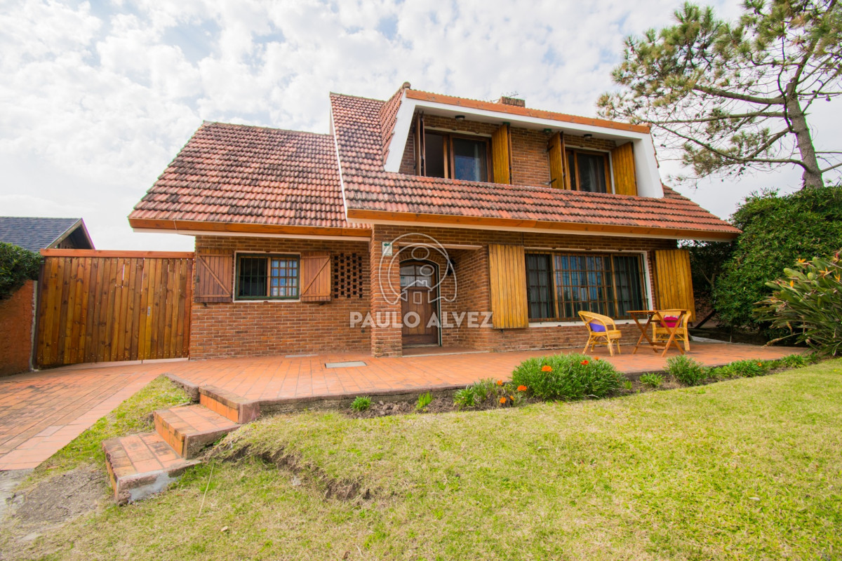 Playa Hermosa - GoPunta - Portal Inmobiliario de Punta del Este - Maldonado