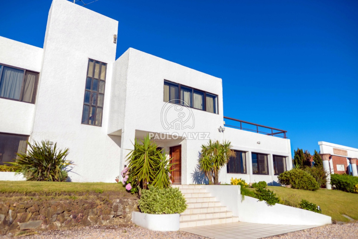 Nefertiti (1034) - GoPunta - Portal Inmobiliario de Punta del Este - Maldonado