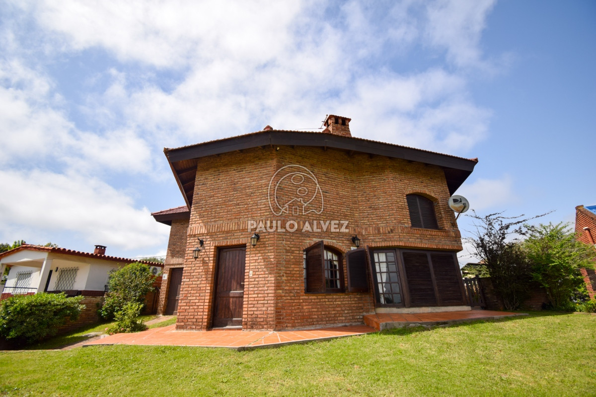 Playa Hermosa - GoPunta - Portal Inmobiliario de Punta del Este - Maldonado