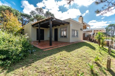 2 casas a 70 m del mar