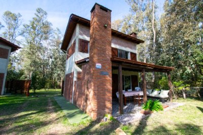 Casa en alquiler temporal en bella vista, entorno tranquilo idea para disfrutar en familia 
