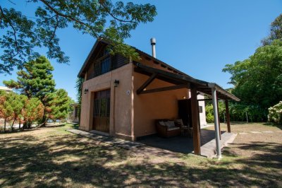 Primaluna- casa a 200 metros del mar, lugar privilegiado en playa verde, es el lugar ideal para vivir todo el año.