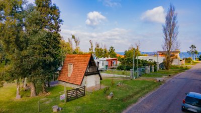 Piedra Bella, balneario en pleno crecimiento a metros del mar y a 15 min de Piriapolis. Predio esquina, oportunidad de construir una segunda propiedad