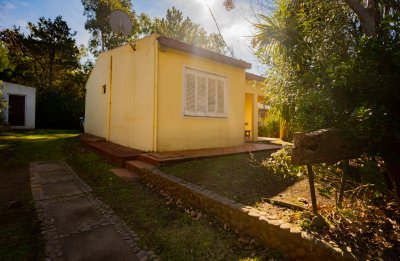 Suiza, casa en Playa Hermosa, zona tranquila durante todo el año. Oportunidad de tener tu propia casa en un lugar unico. 
