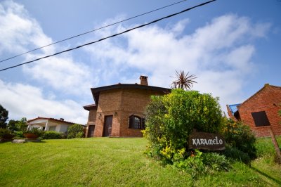 Casa en alquiler temporal en Piriápolis, Ideal para disfrutar en vacaciones, tres dormitorios, baño. A metro del mar 