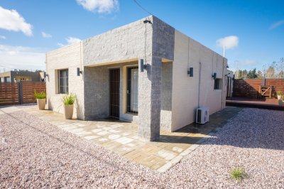 Cruz lll, propiedad a estrenar, Barrio Tierra Calma, zona en constante crecimiento, a minutos de todos los serivicio. 