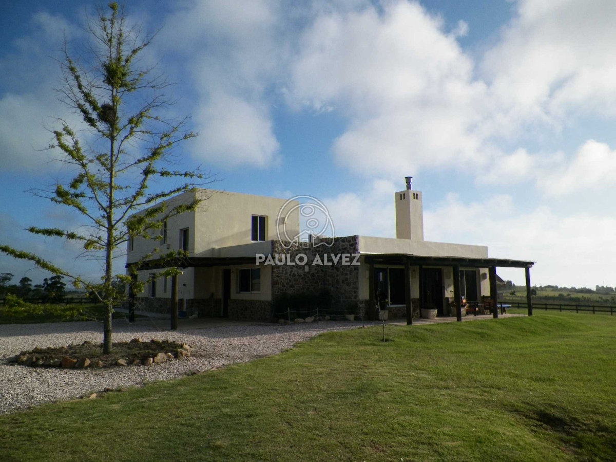 Playa Hermosa - GoPunta - Portal Inmobiliario de Punta del Este - Maldonado