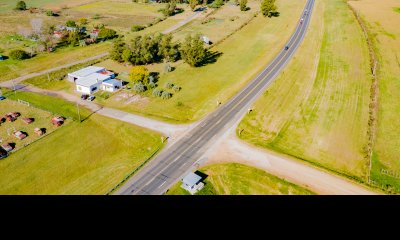 Ch248- Chacra en venta en Lavalleja, cuenta con caso, deposito ideal para inversionistas.