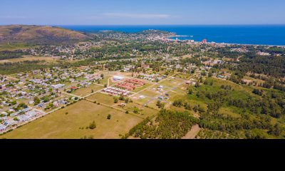 Ch240- Chacra en venta con vista hermosa a las Sierras, un lugar ideal para vivir todo el año o para comenzar tu proyecto de vida.