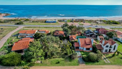 Te1585- Terreno a metros del mar, un lugar unico, ideal para comenzar tu proyecto de vida 