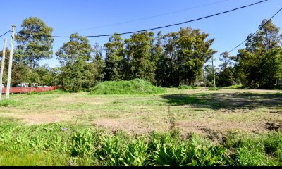 Te1496, terreno esquina, una zona en constante crecimiento a metros del mar.