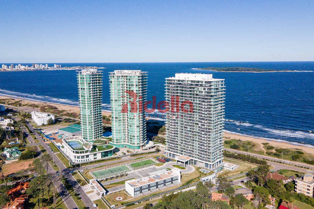 Apartamento ID.504 - Venta de apartamento 2 dormitorios en Playa Mansa, Maldonado