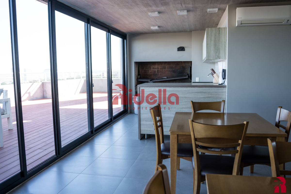 Apartamento ID.557 - Apartamento en venta 4 dormitorios, Roosvelt, Punta del Este