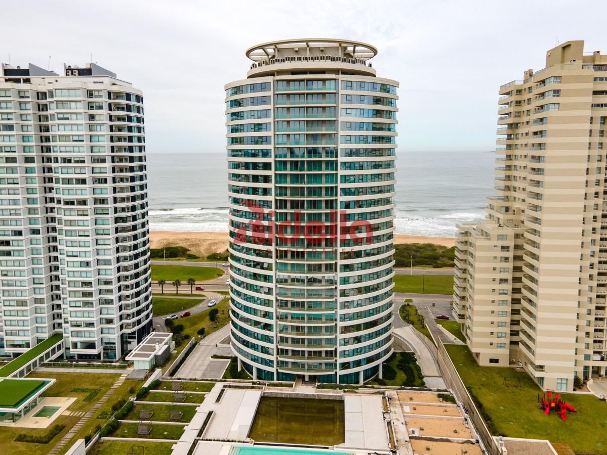 Apartamento ID.414 - Venta de Apartamento TRUMP TOWER 2 dorm, con financiación propia, Vista al mar
