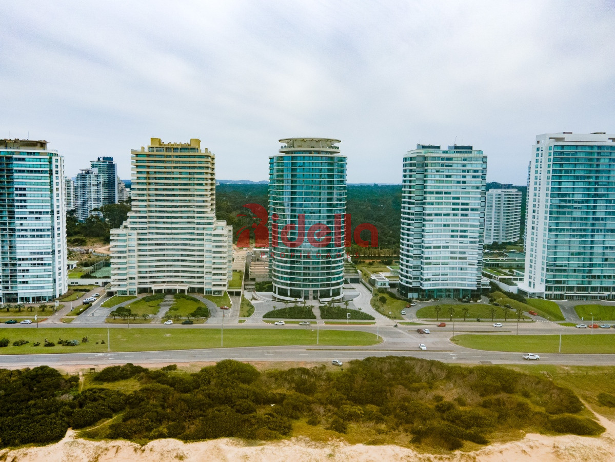 Apartamento ID.414 - Venta de Apartamento TRUMP TOWER 2 dorm, con financiación propia, Vista al mar