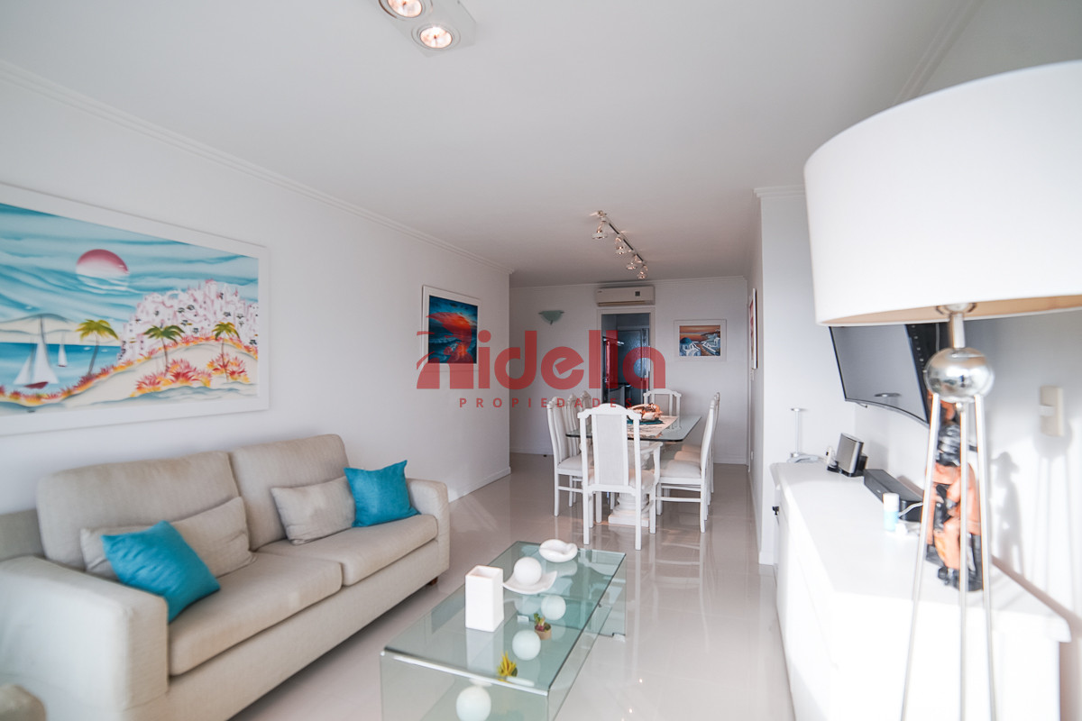 Apartamento ID.517 - Venta de Apartamento 3 dormitorios en Torre Triangulo, Punta del Este