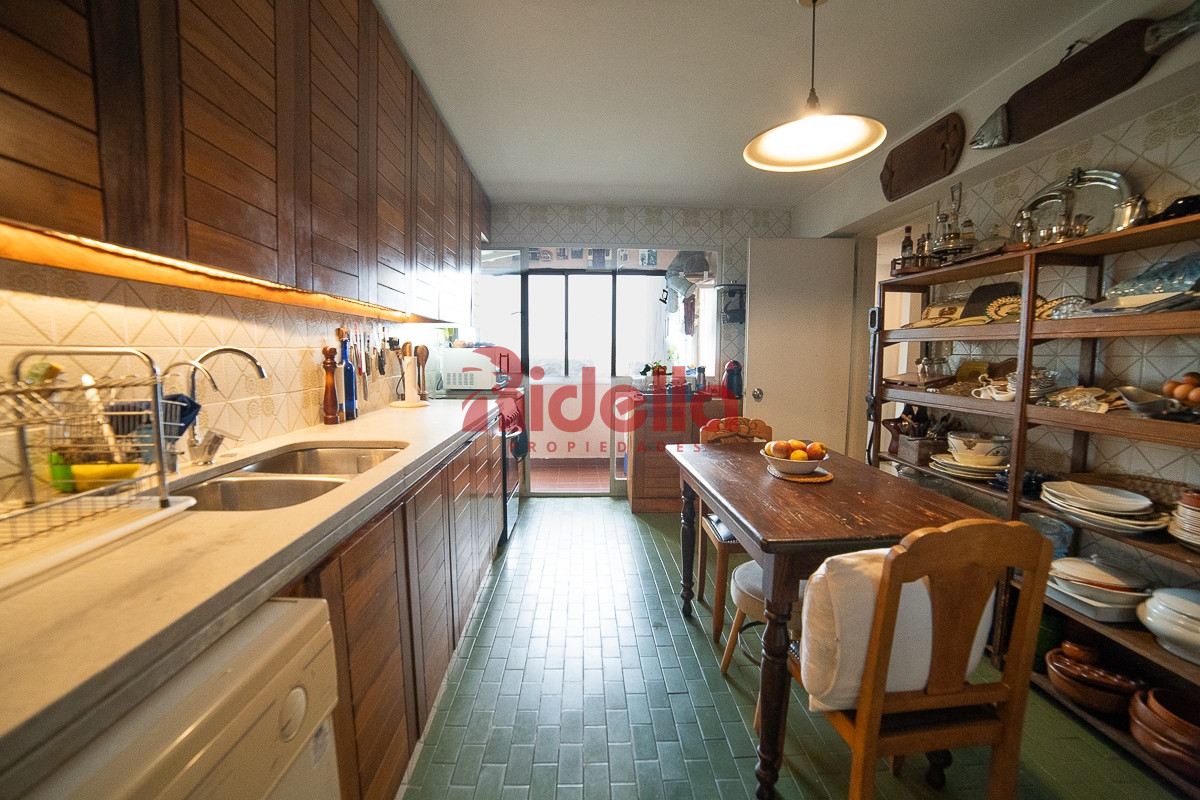 Apartamento ID.557 - Apartamento en venta 4 dormitorios, Roosvelt, Punta del Este