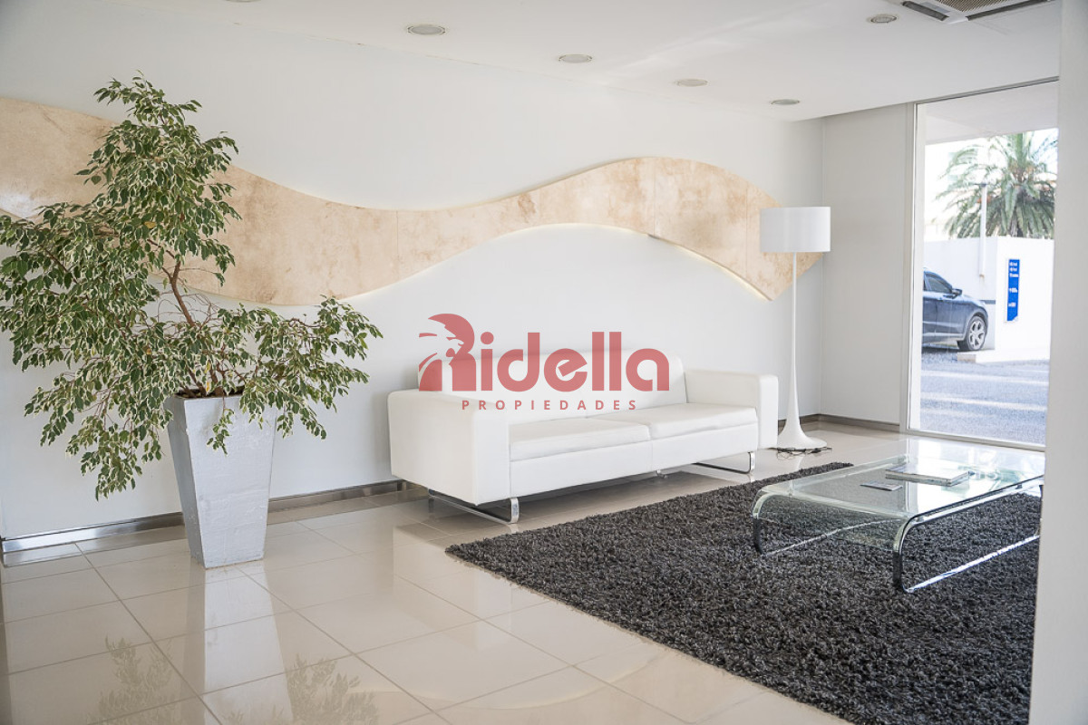 Apartamento ID.579 - Apartamento en Venta, Edificio Arenas del Mar, Playa Brava, Punta del Este