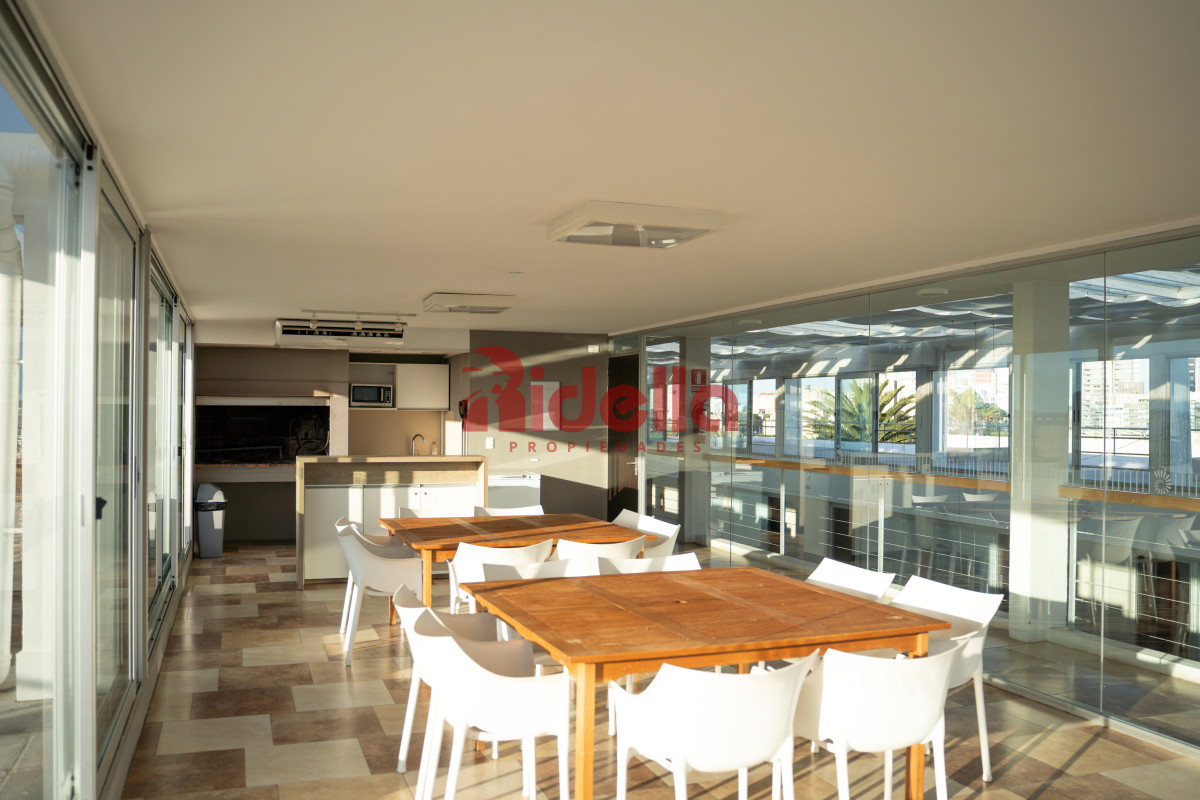 Apartamento ID.647 - Venta de Apartamento 1 Dormitorio en Península, Punta del Este