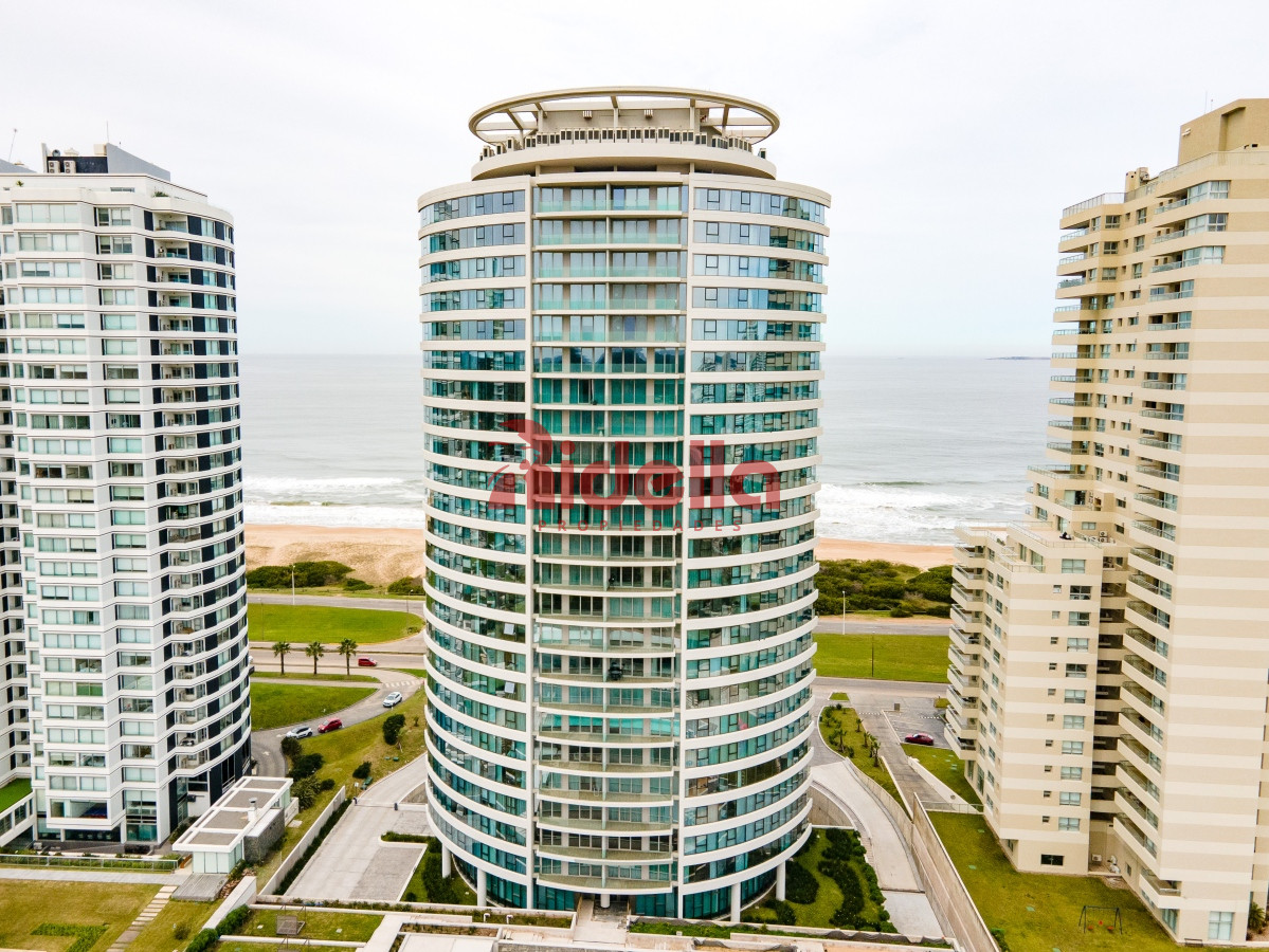 Apartamento ID.414 - Venta de Apartamento TRUMP TOWER 2 dorm, con financiación propia, Vista al mar