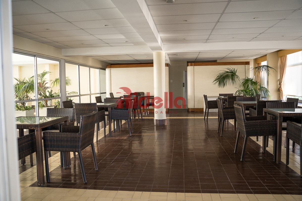 Apartamento ID.460 - Venta de Apartamento 3 dormitorios + servicio en Península, Punta del Este