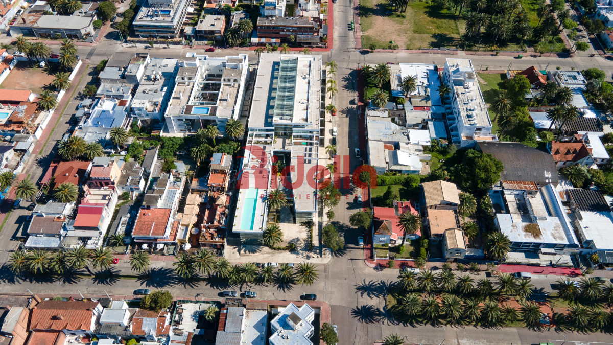 Apartamento ID.647 - Venta de Apartamento 1 Dormitorio en Península, Punta del Este