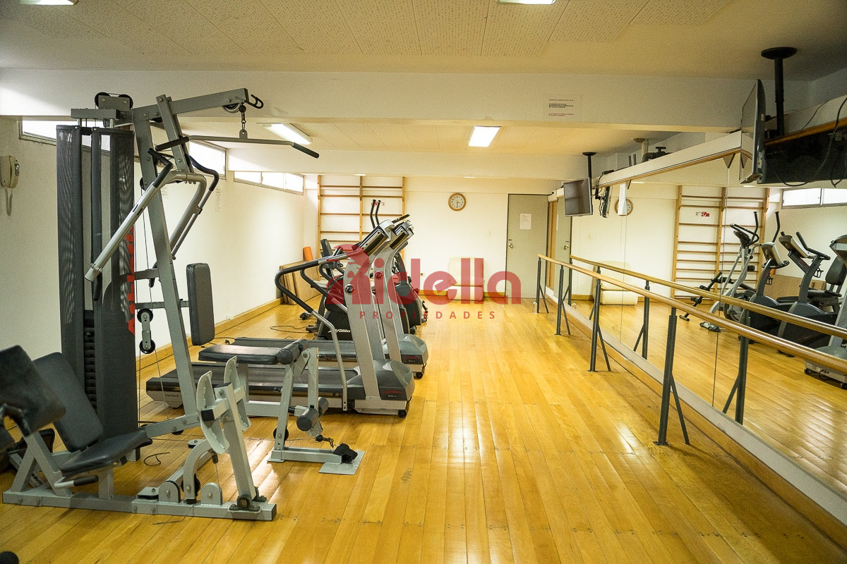 Apartamento ID.460 - Venta de Apartamento 3 dormitorios + servicio en Península, Punta del Este