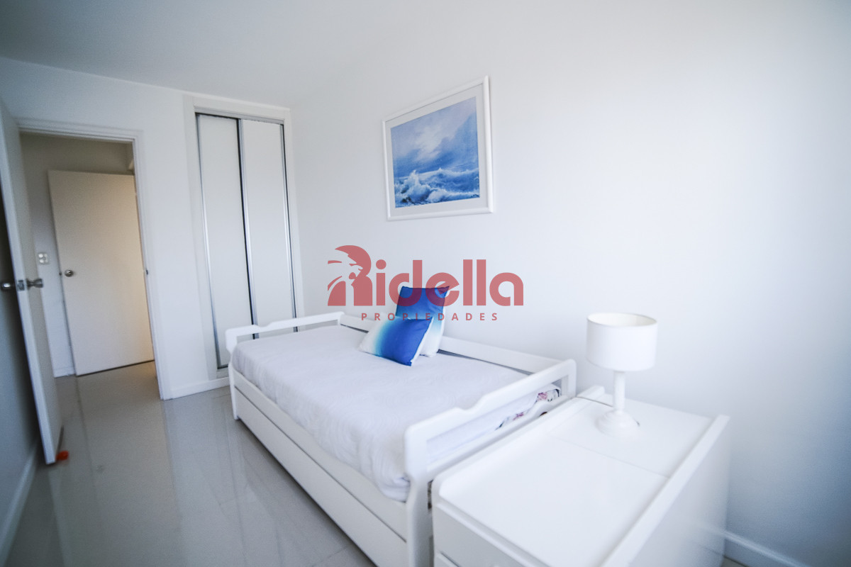 Apartamento ID.517 - Venta de Apartamento 3 dormitorios en Torre Triangulo, Punta del Este