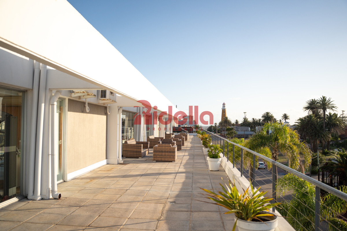 Apartamento ID.647 - Venta de Apartamento 1 Dormitorio en Península, Punta del Este