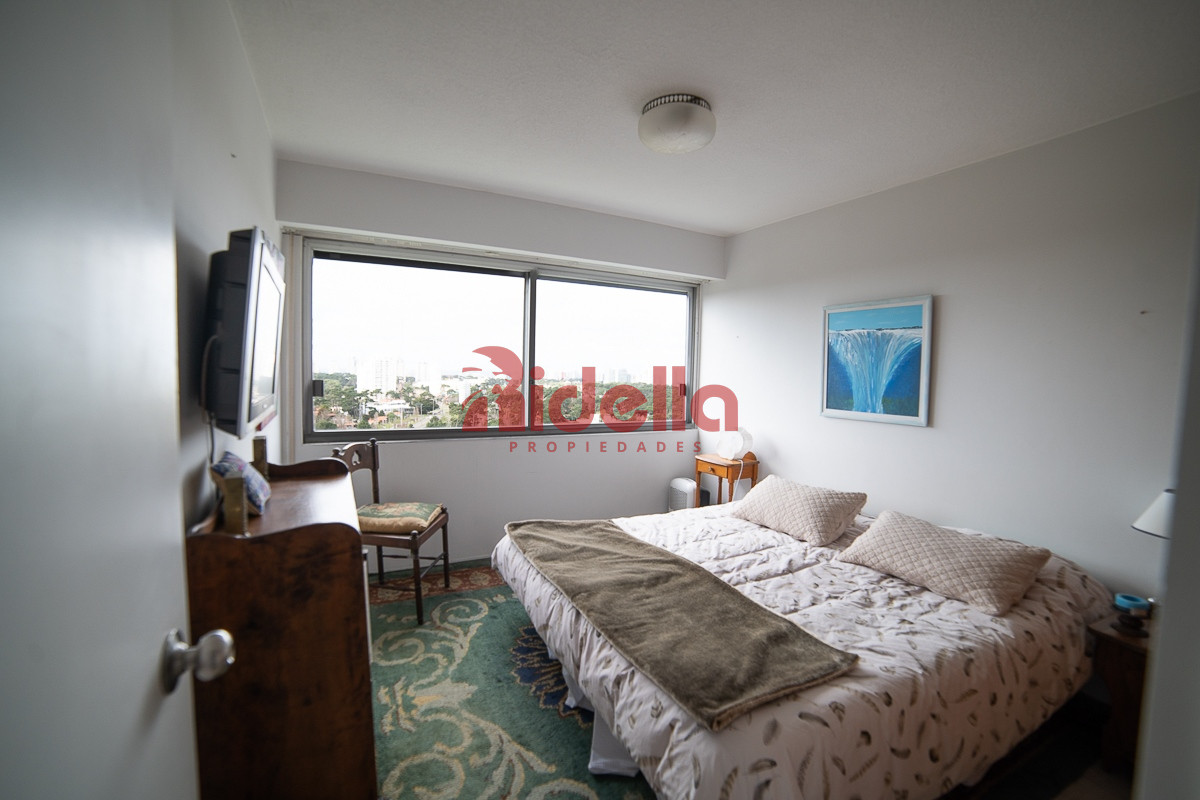 Apartamento ID.557 - Apartamento en venta 4 dormitorios, Roosvelt, Punta del Este