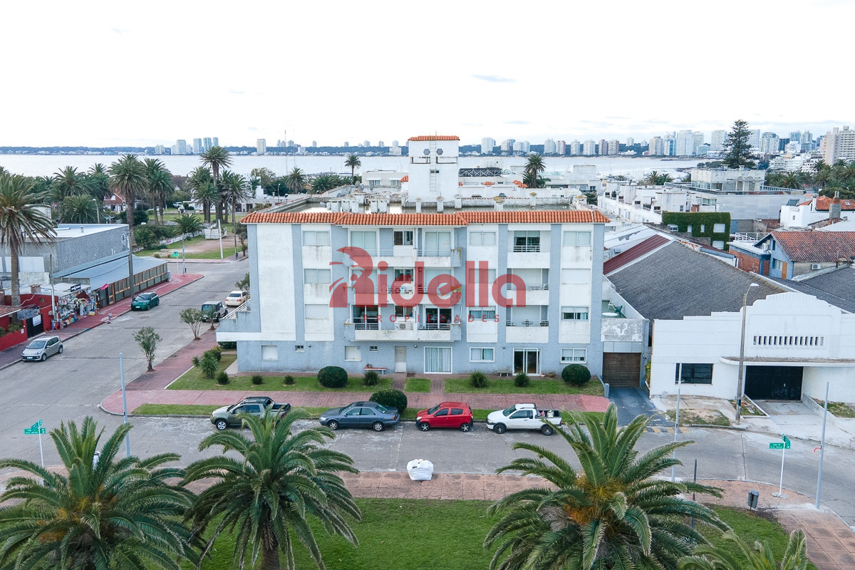 Apartamento ID.565 - Venta de apartamento 2 dormitorios en Península, Punta del Este