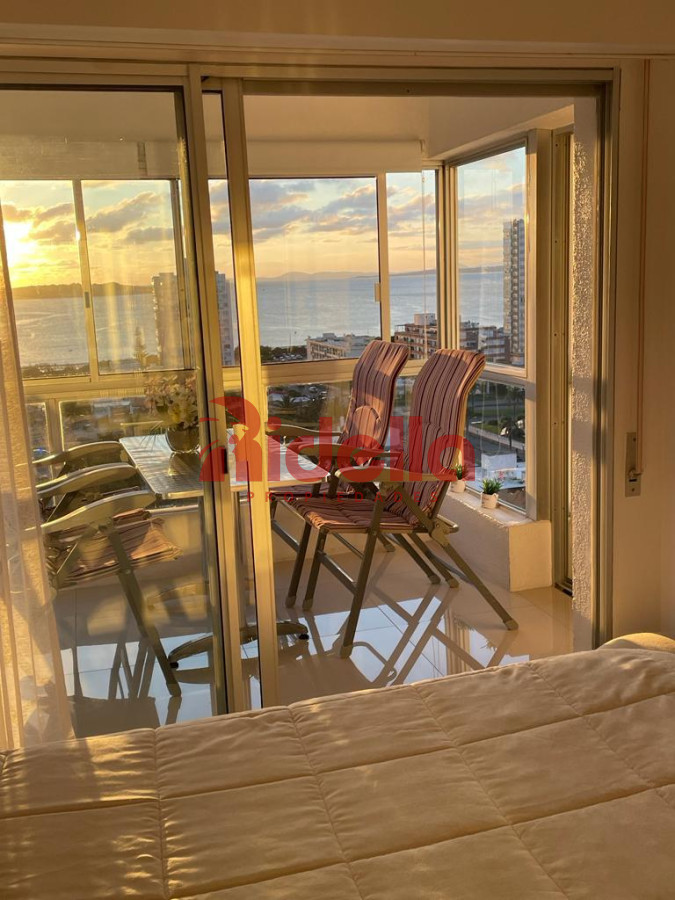 Apartamento ID.517 - Venta de Apartamento 3 dormitorios en Torre Triangulo, Punta del Este