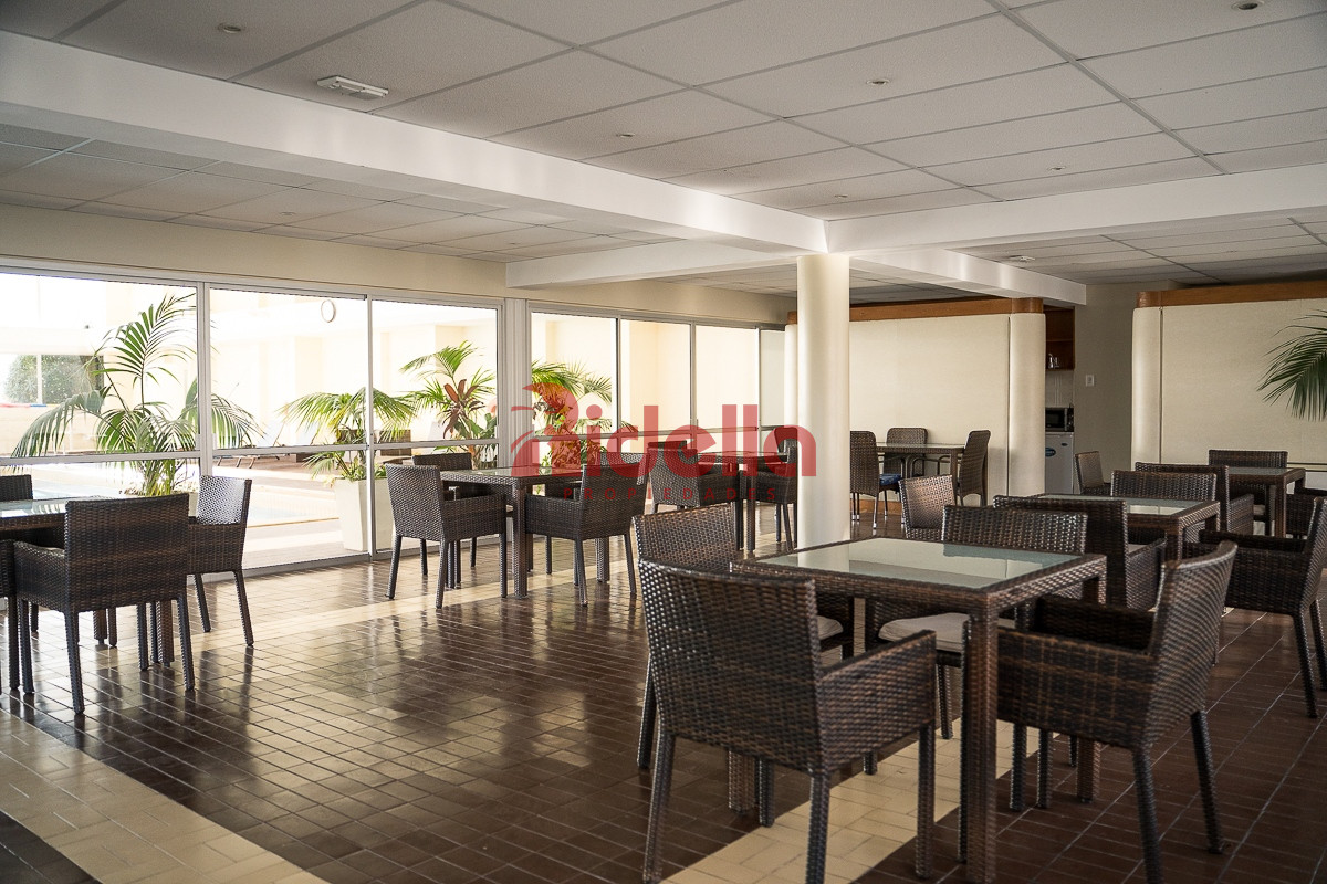 Apartamento ID.460 - Venta de Apartamento 3 dormitorios + servicio en Península, Punta del Este
