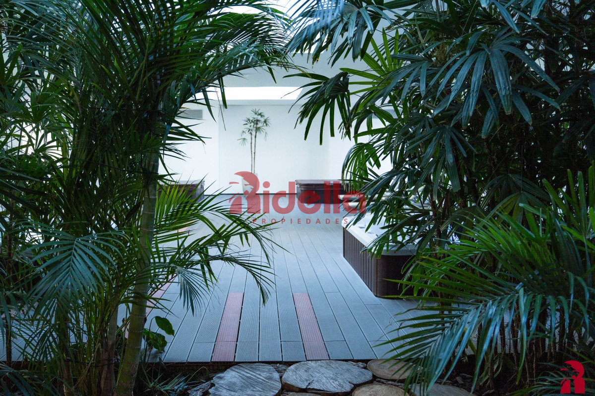 Apartamento ID.557 - Apartamento en venta 4 dormitorios, Roosvelt, Punta del Este