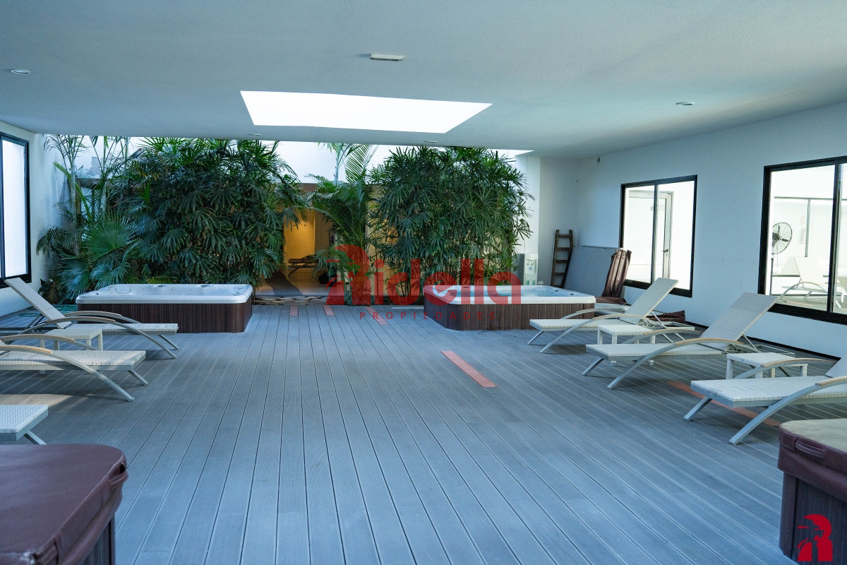 Apartamento ID.557 - Apartamento en venta 4 dormitorios, Roosvelt, Punta del Este